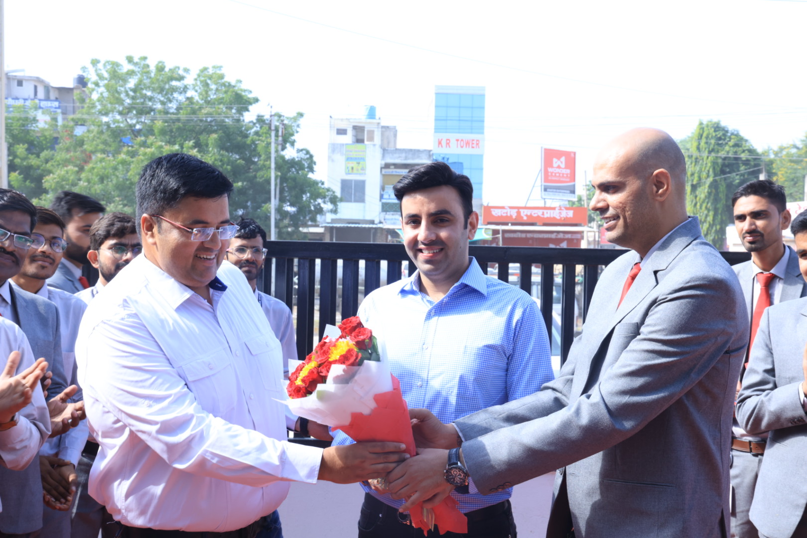 Car dealer — Kia Car Showroom in Sikar (photo 5)
