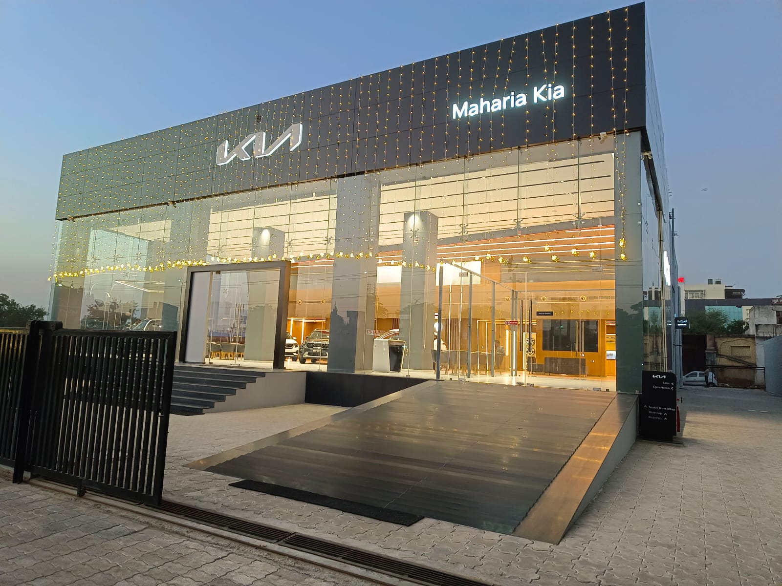 Car dealer — Kia Car Showroom in Sikar (photo 3)