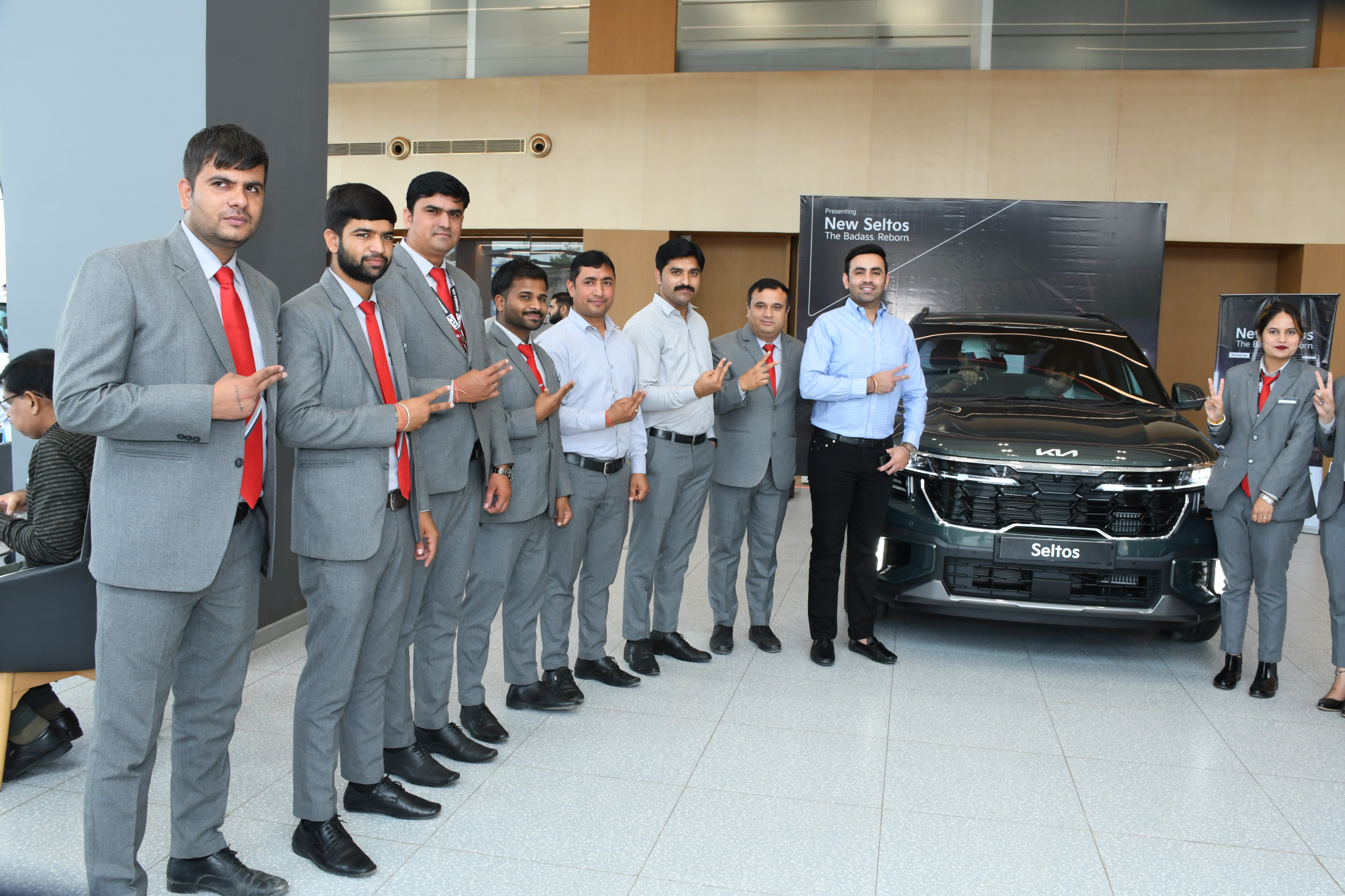 Car dealer — Kia Car Showroom in Sikar (photo 28)