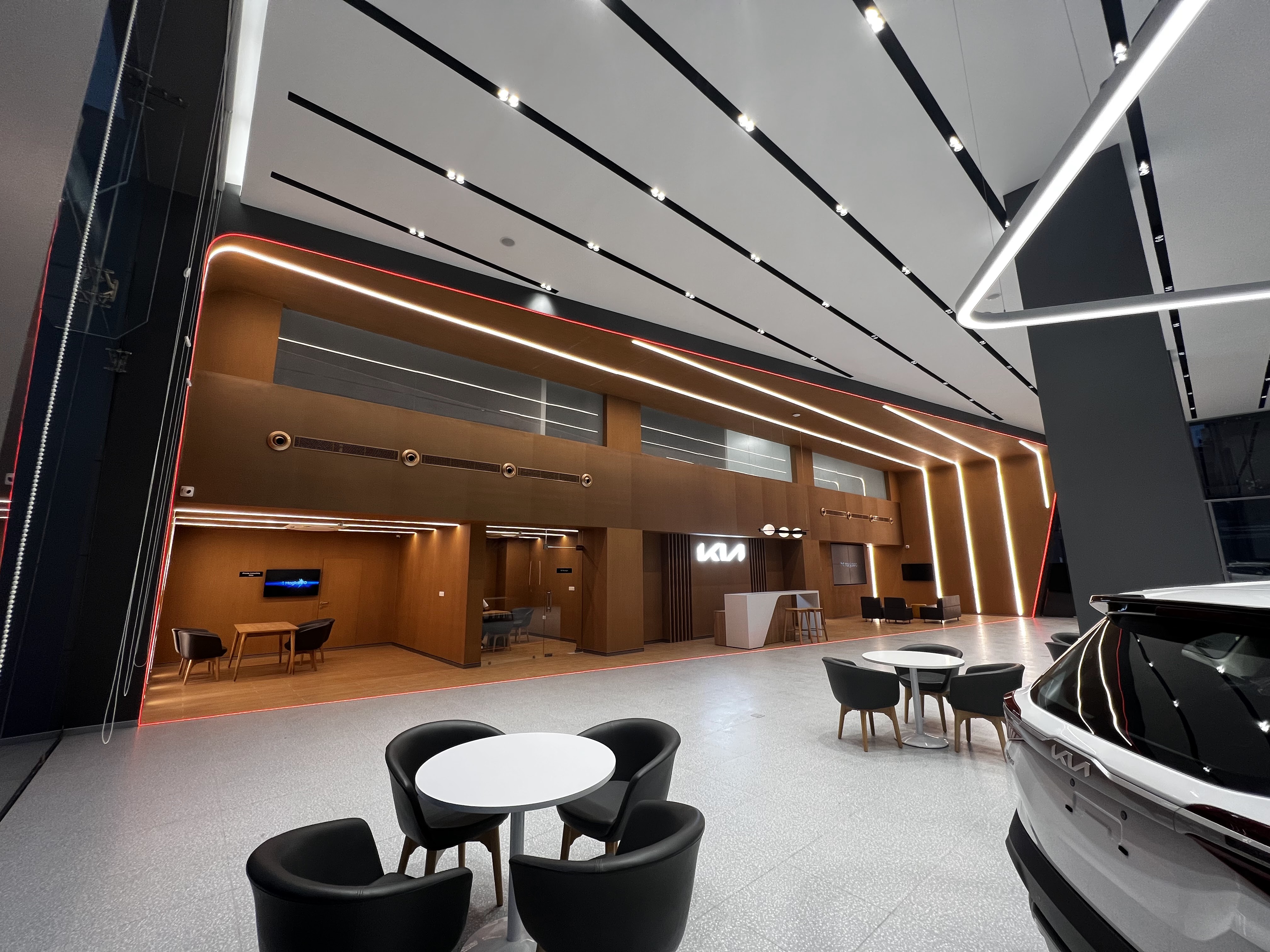 Car dealer — Kia Car Showroom in Sikar (photo 1)