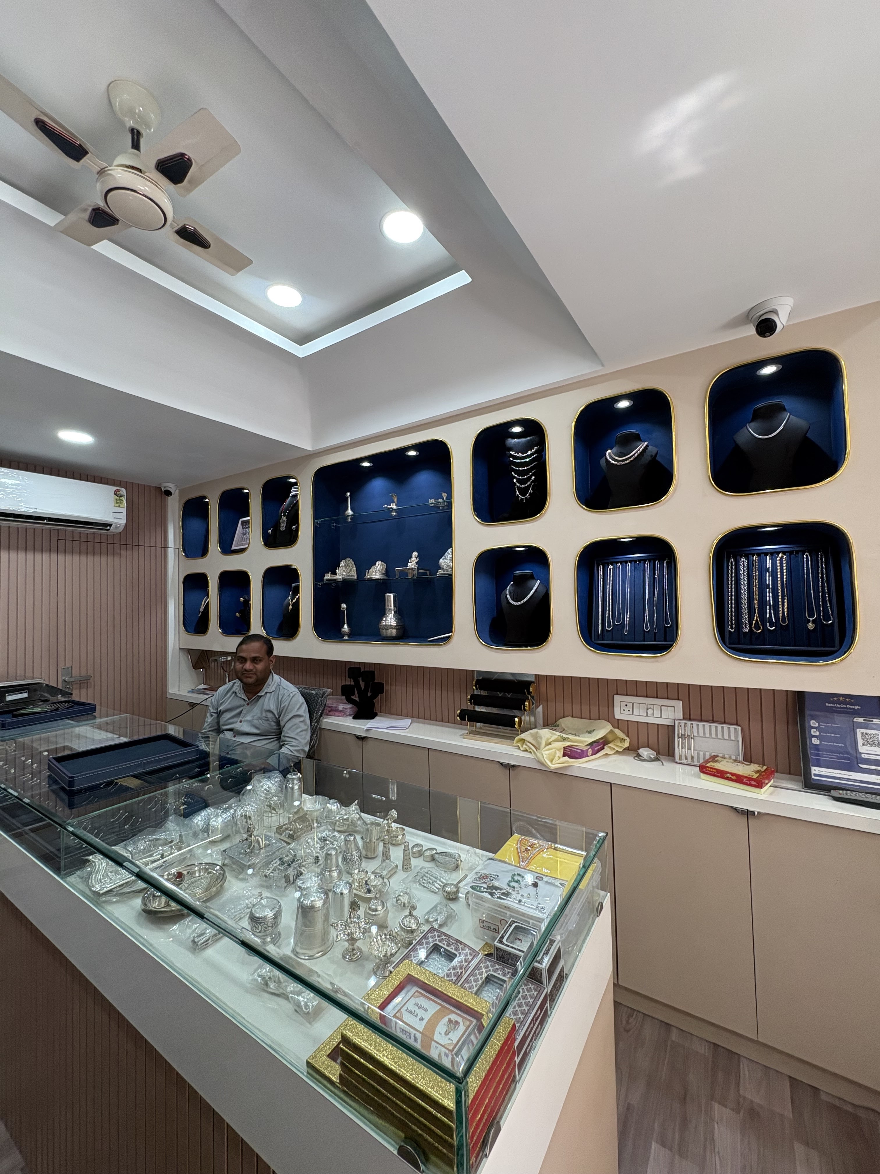 Jewellery Store — Silvraa in Nawalgarh (photo 3)