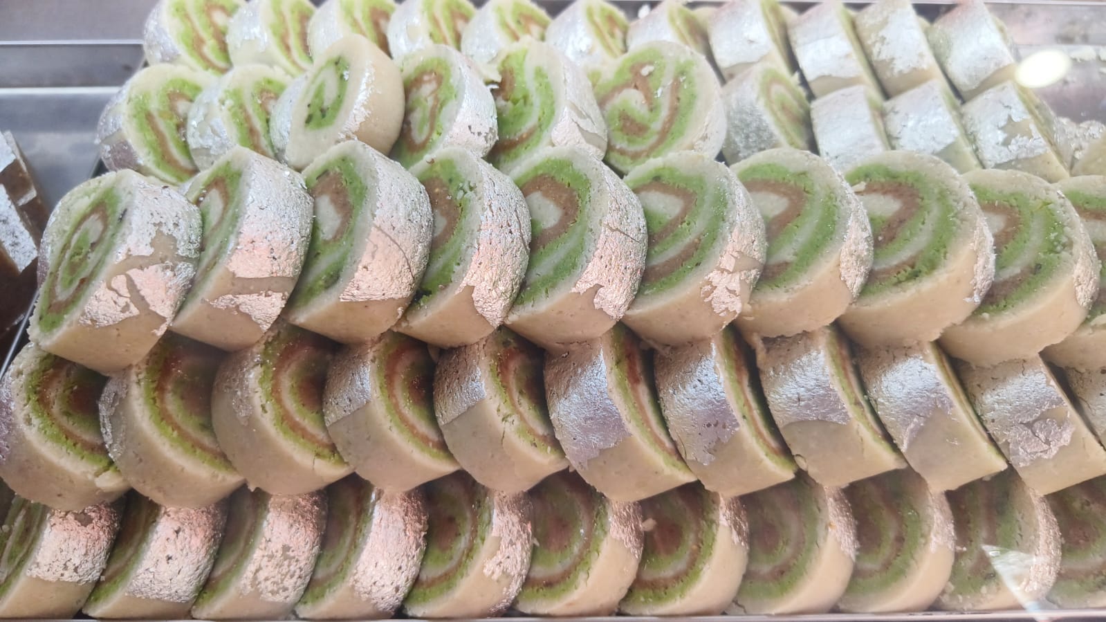 Indian sweets shop — Govindam Sweets in Nawalgarh (photo 15)