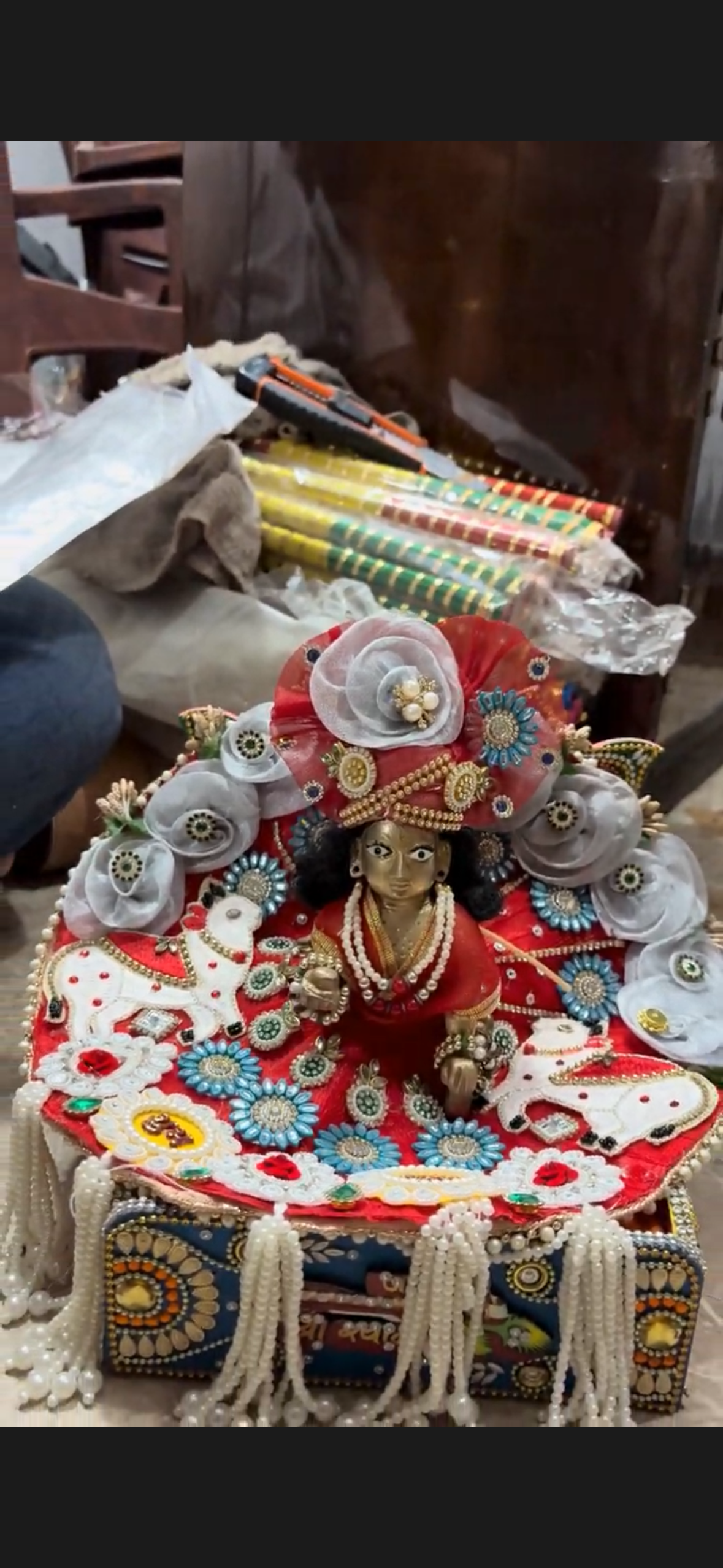 Discover the exquisite artistry of Shri Khatu Shyam Pooja Bhandar! Witness this