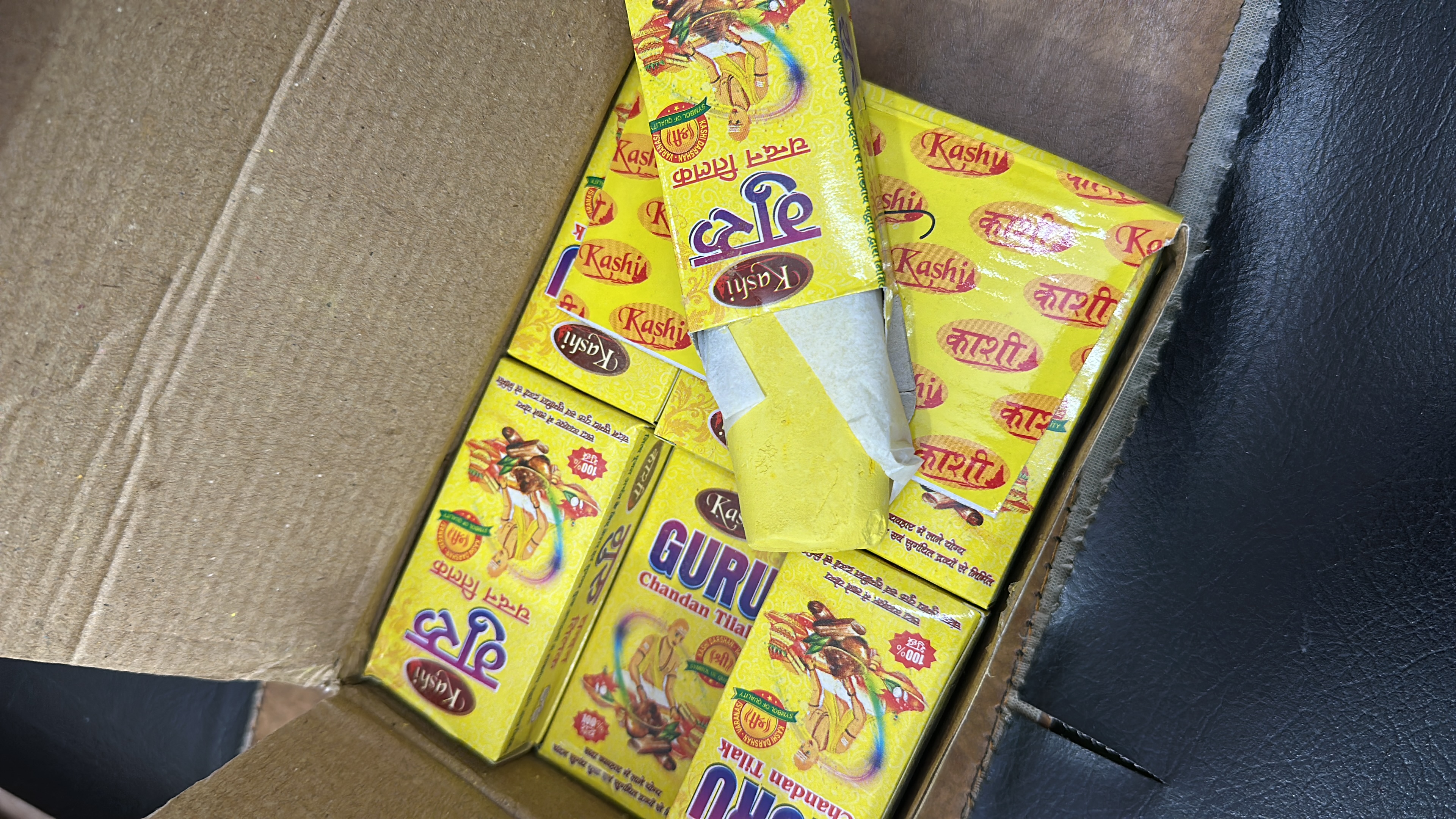 Gopi chandan available in wight and yellow colour