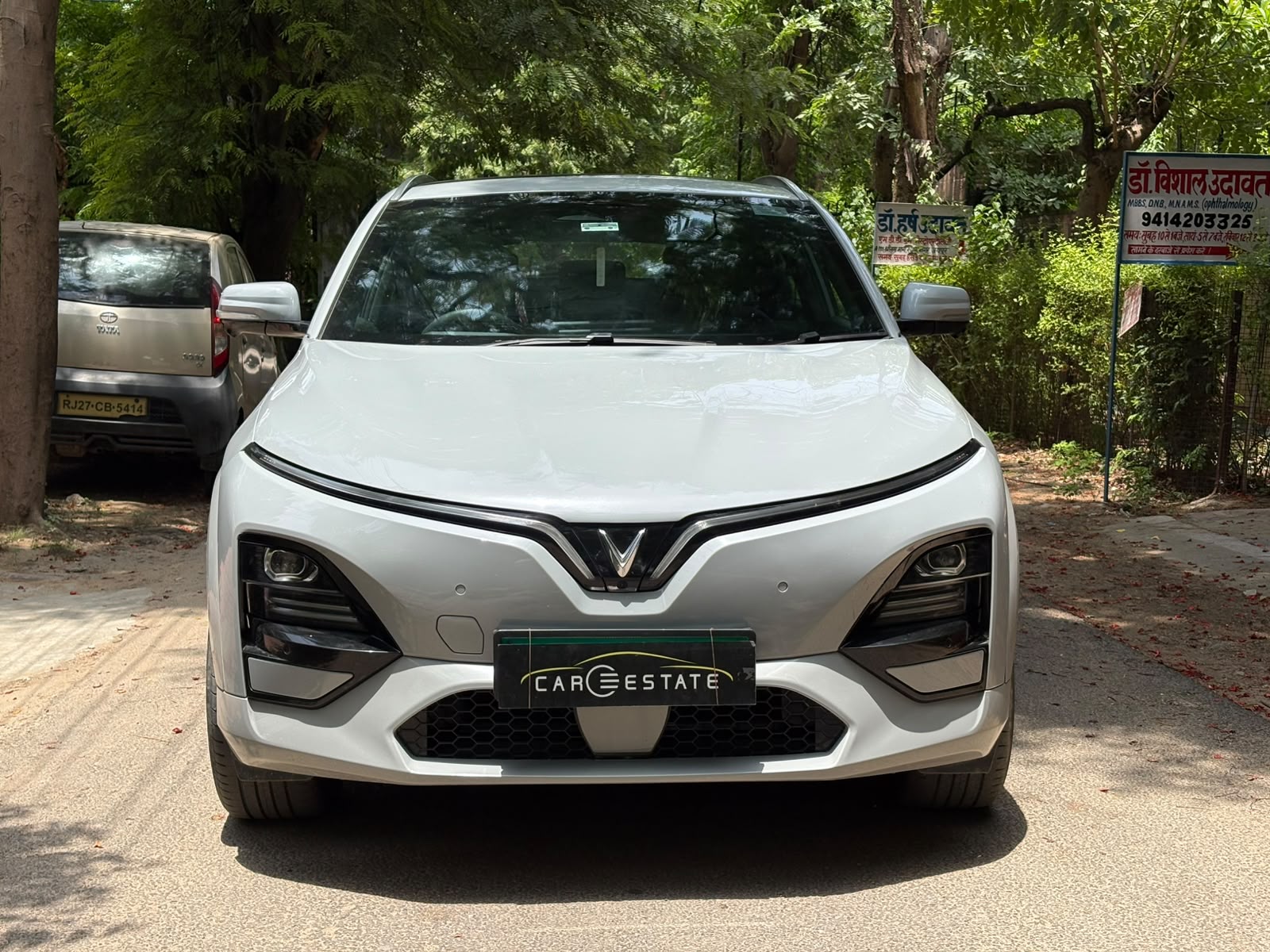 Step into the world of premium pre-owned vehicles at Car Est