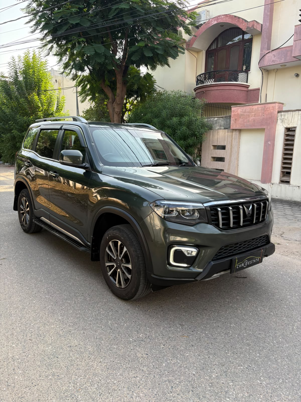 Discover the perfect pre-owned vehicle for your family at Ca
