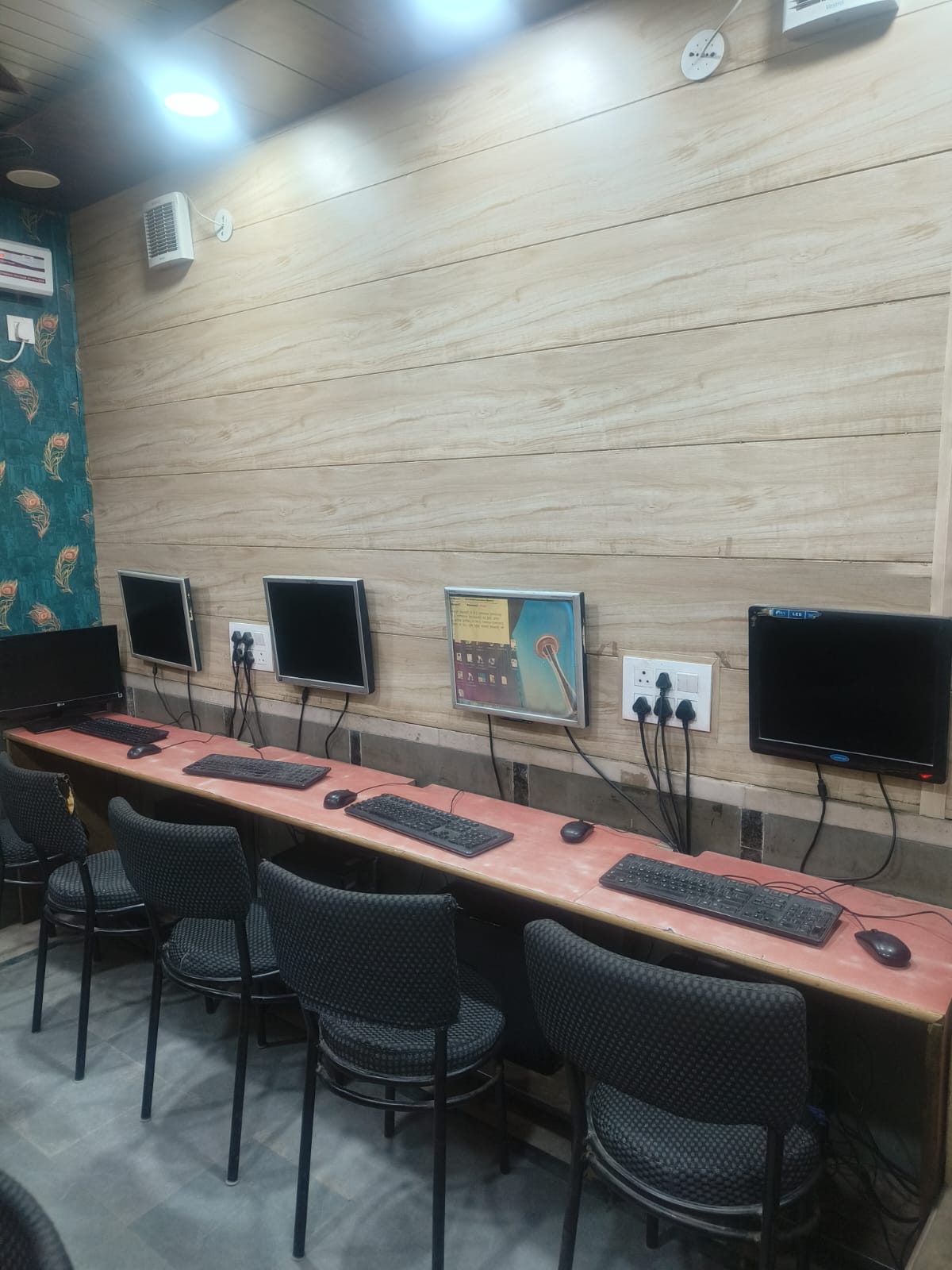 Education Centre — H.S. Computer Education Centre in Jaipur (photo 8)