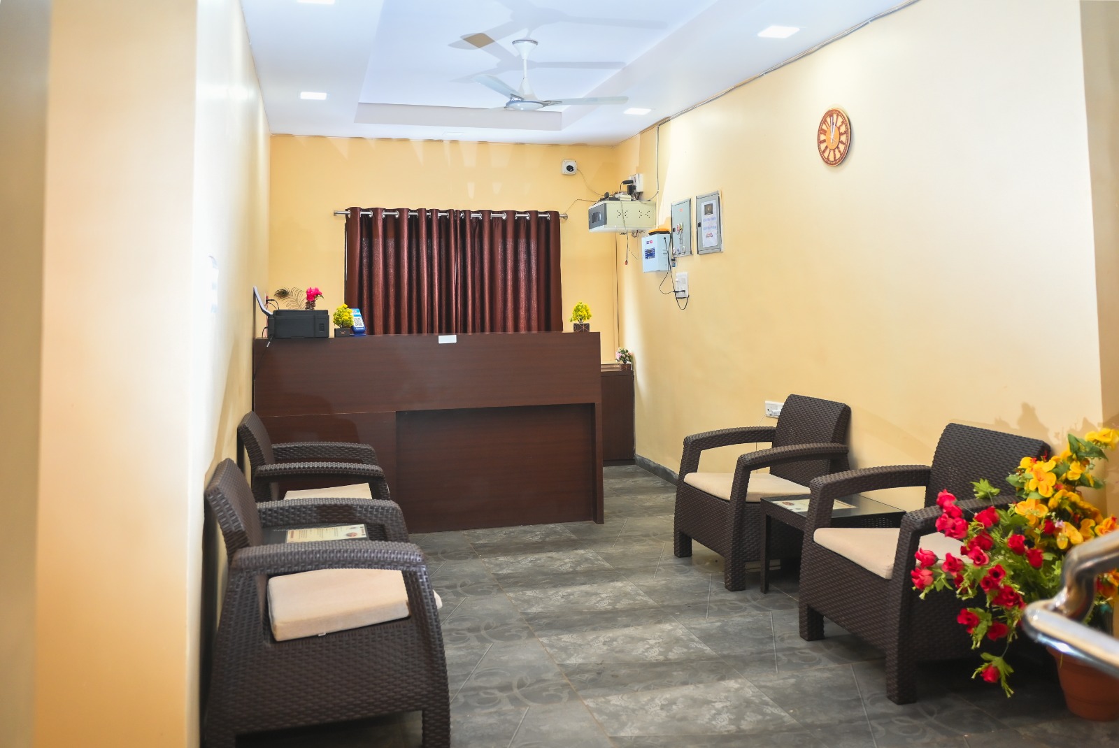 Hotel — The Shrine Hotel in Mandhata (photo 4)