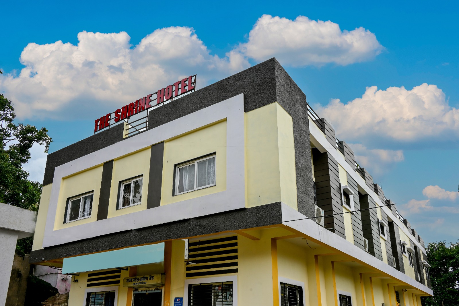 Hotel — The Shrine Hotel in Mandhata (photo 7)