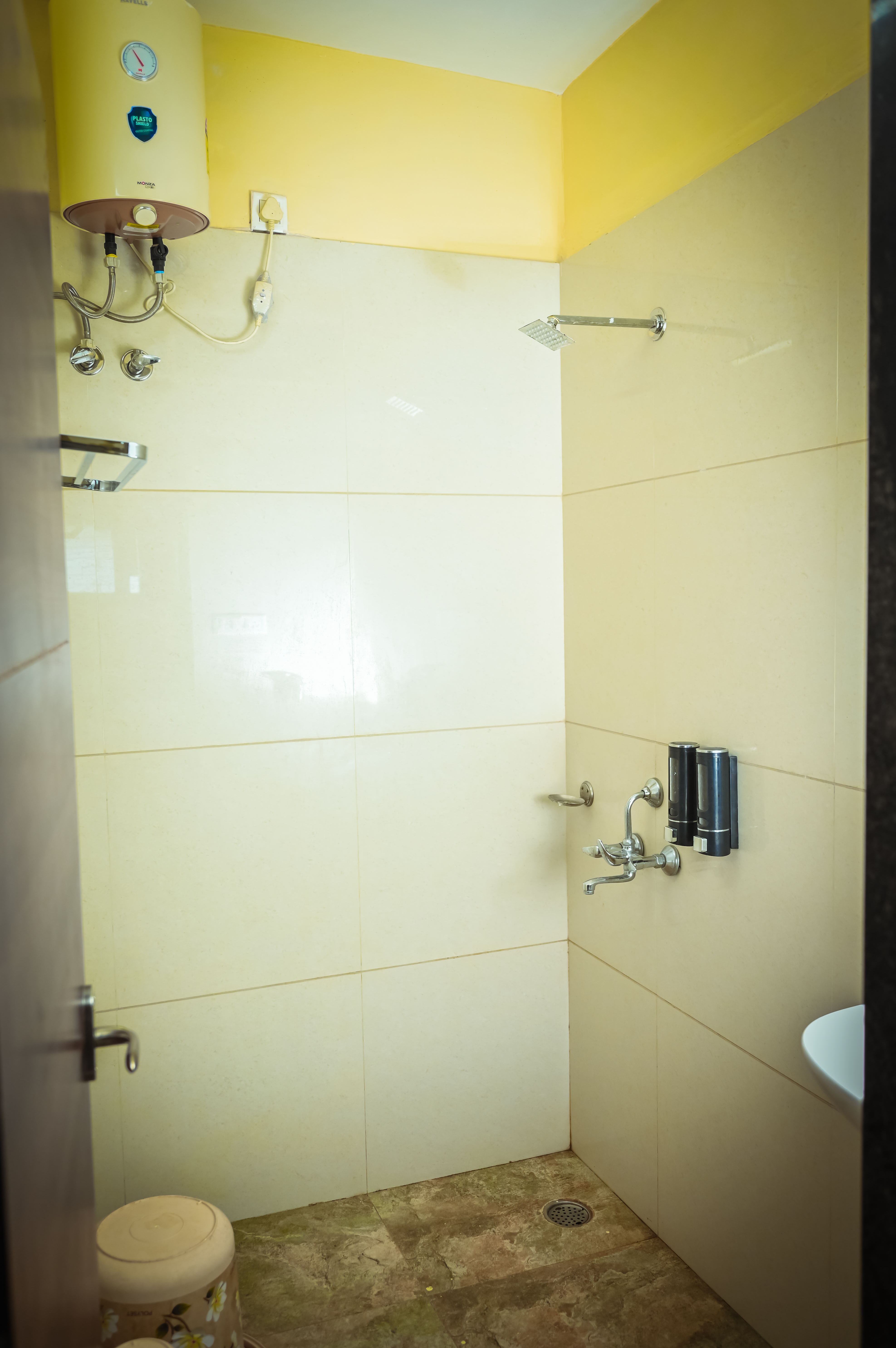 Hotel — The Shrine Hotel in Mandhata (photo 8)