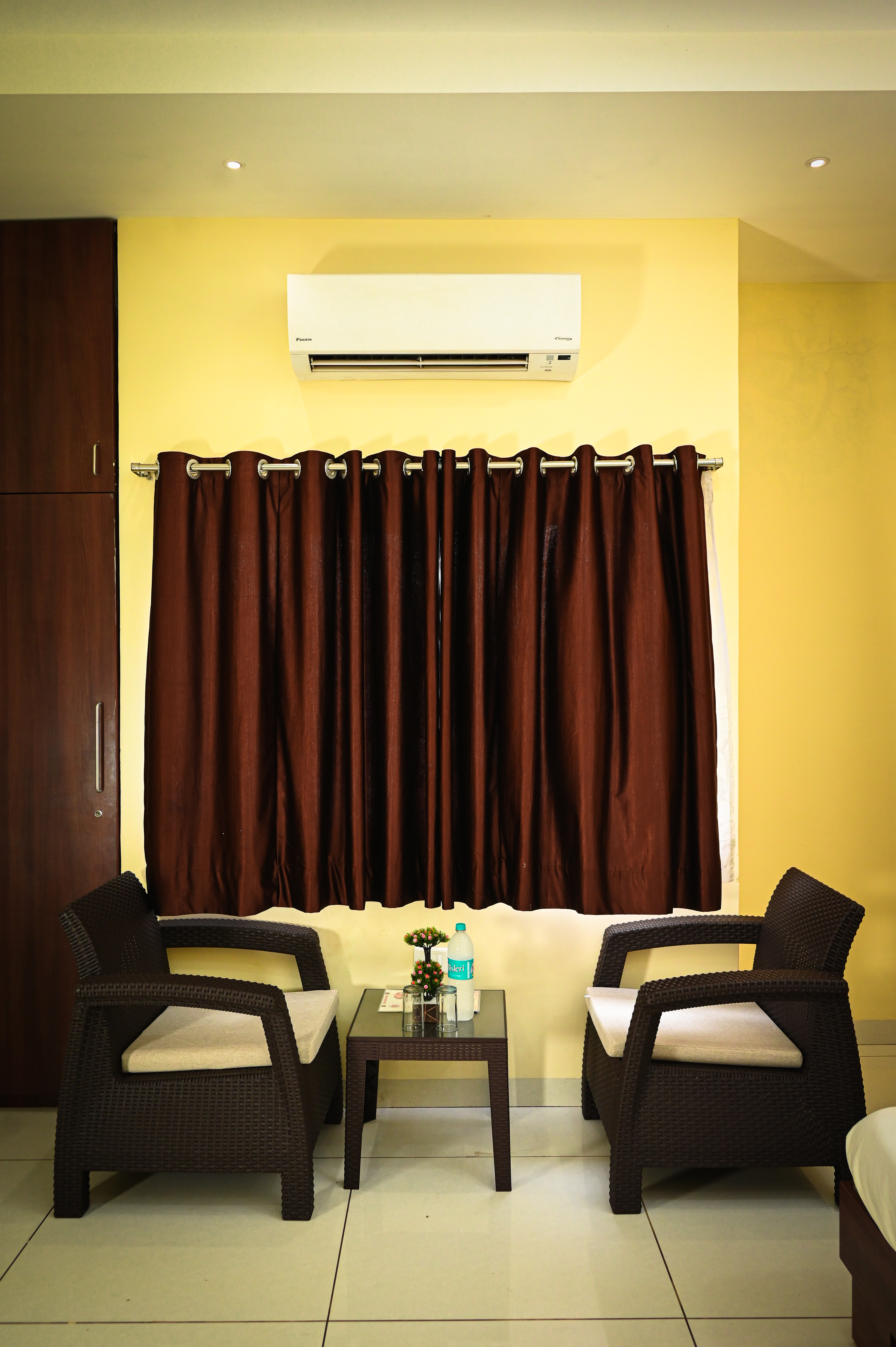 Hotel — The Shrine Hotel in Mandhata (photo 16)
