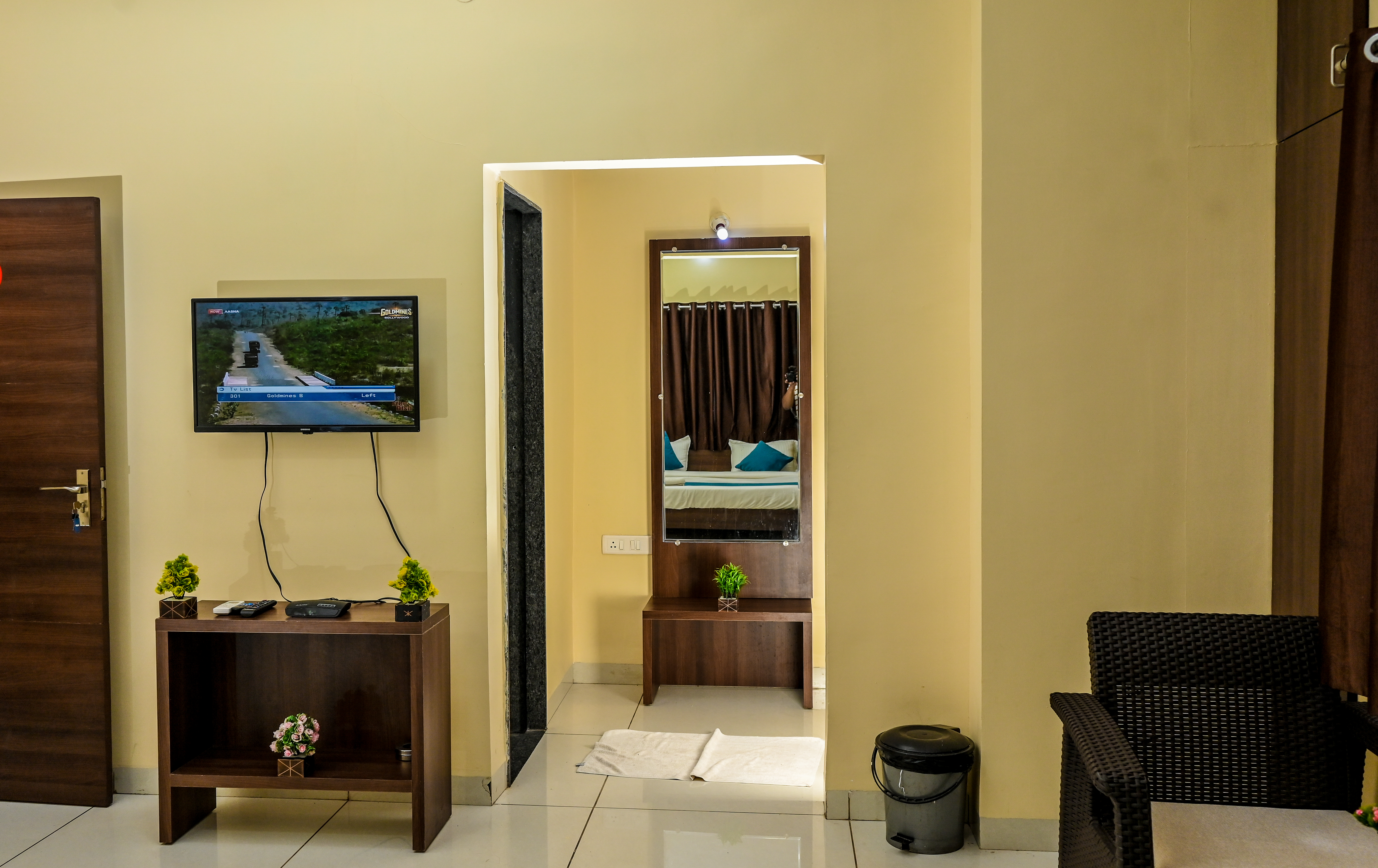 Hotel — The Shrine Hotel in Mandhata (photo 12)
