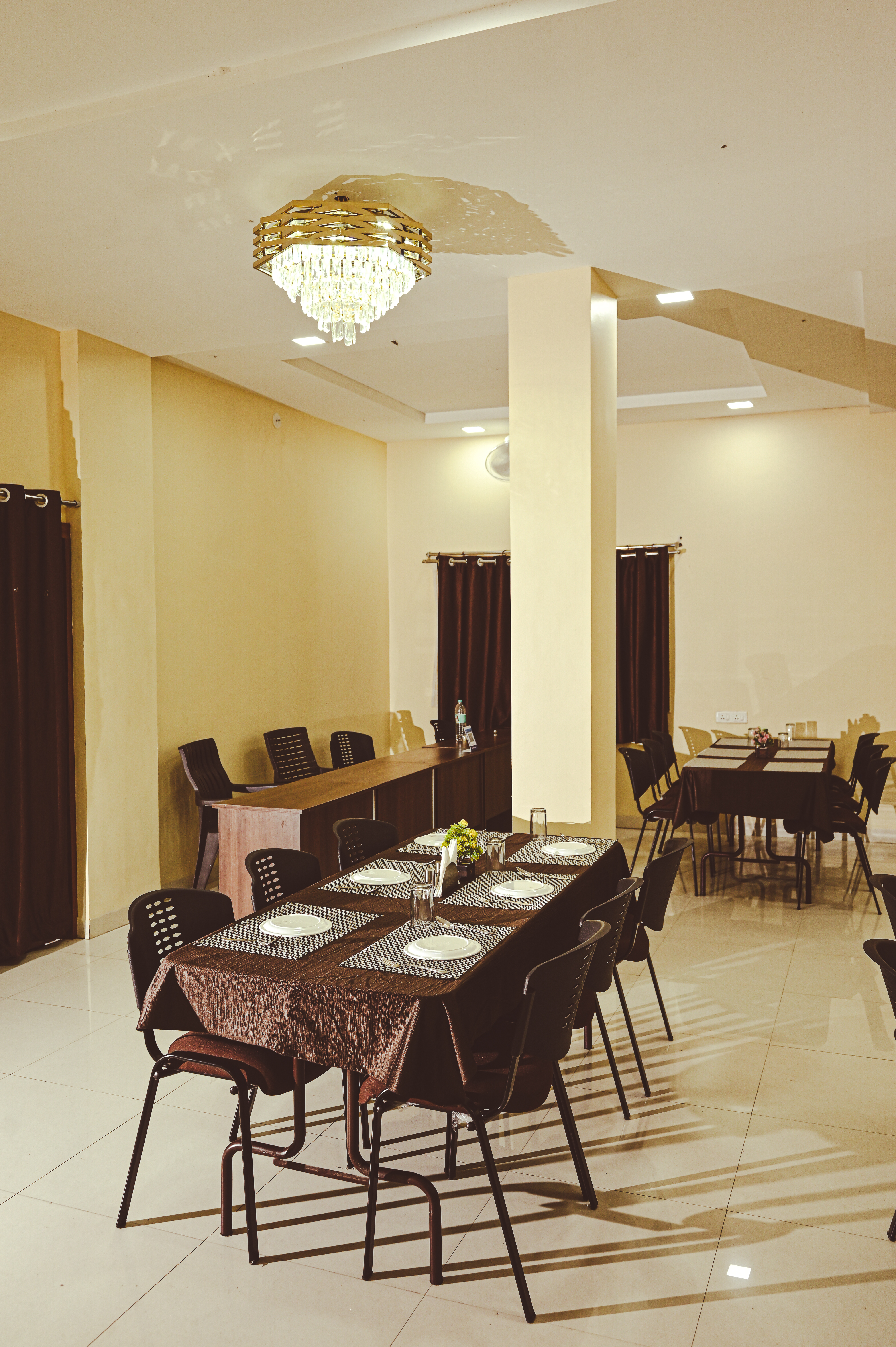 Hotel — The Shrine Hotel in Mandhata (photo 23)