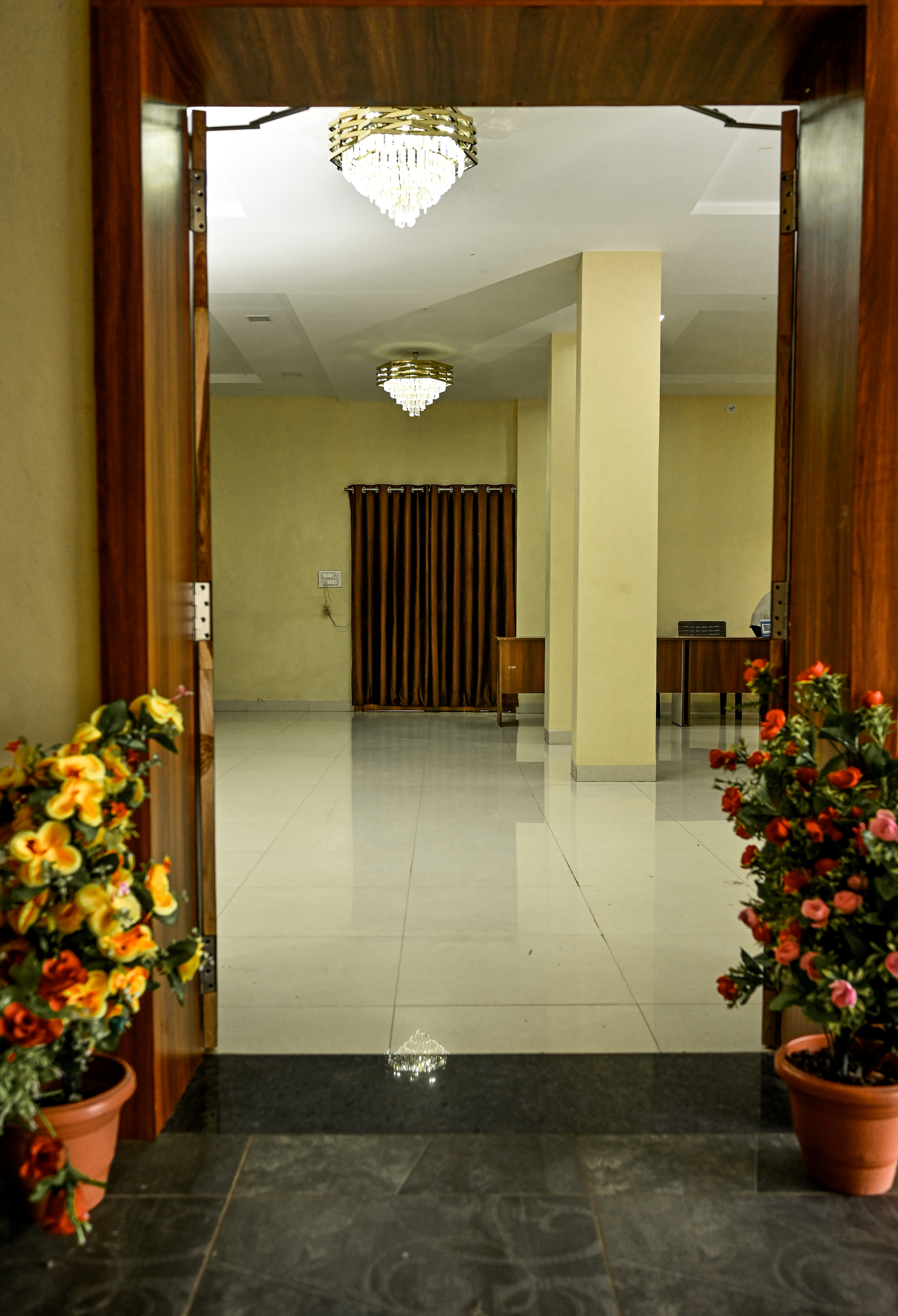 Hotel — The Shrine Hotel in Mandhata (photo 20)