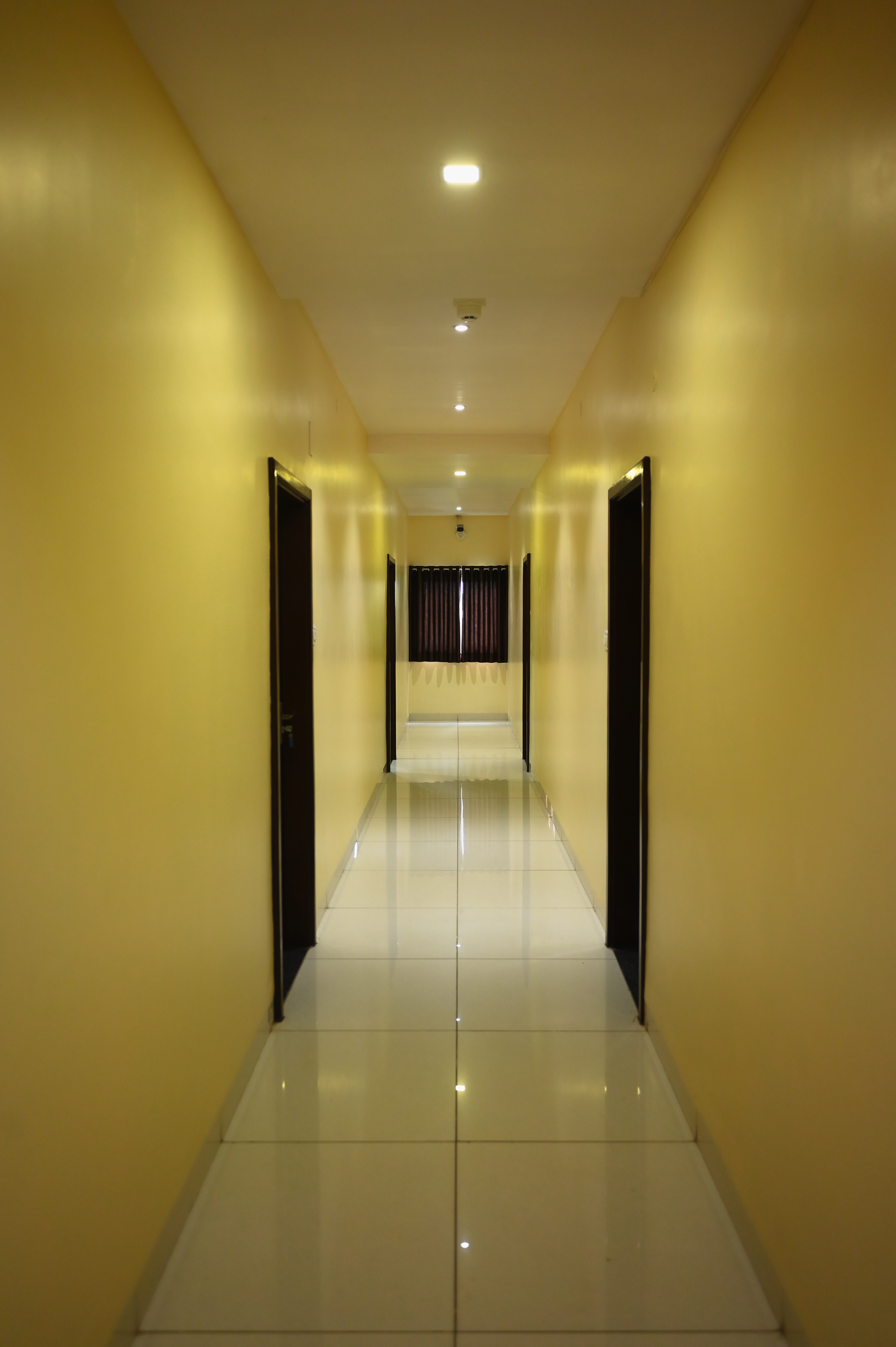 Hotel — The Shrine Hotel in Mandhata (photo 13)