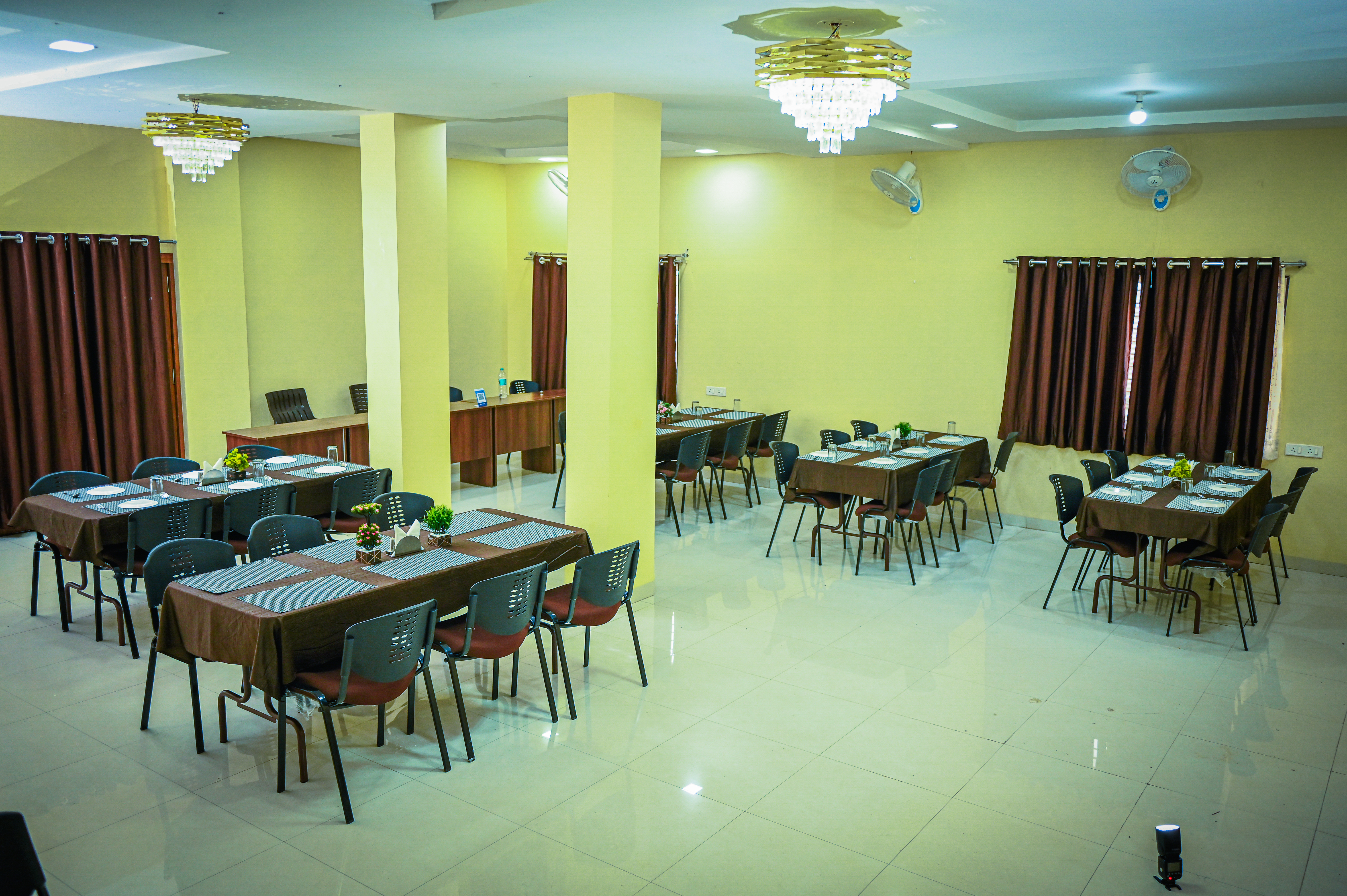 Hotel — The Shrine Hotel in Mandhata (photo 29)