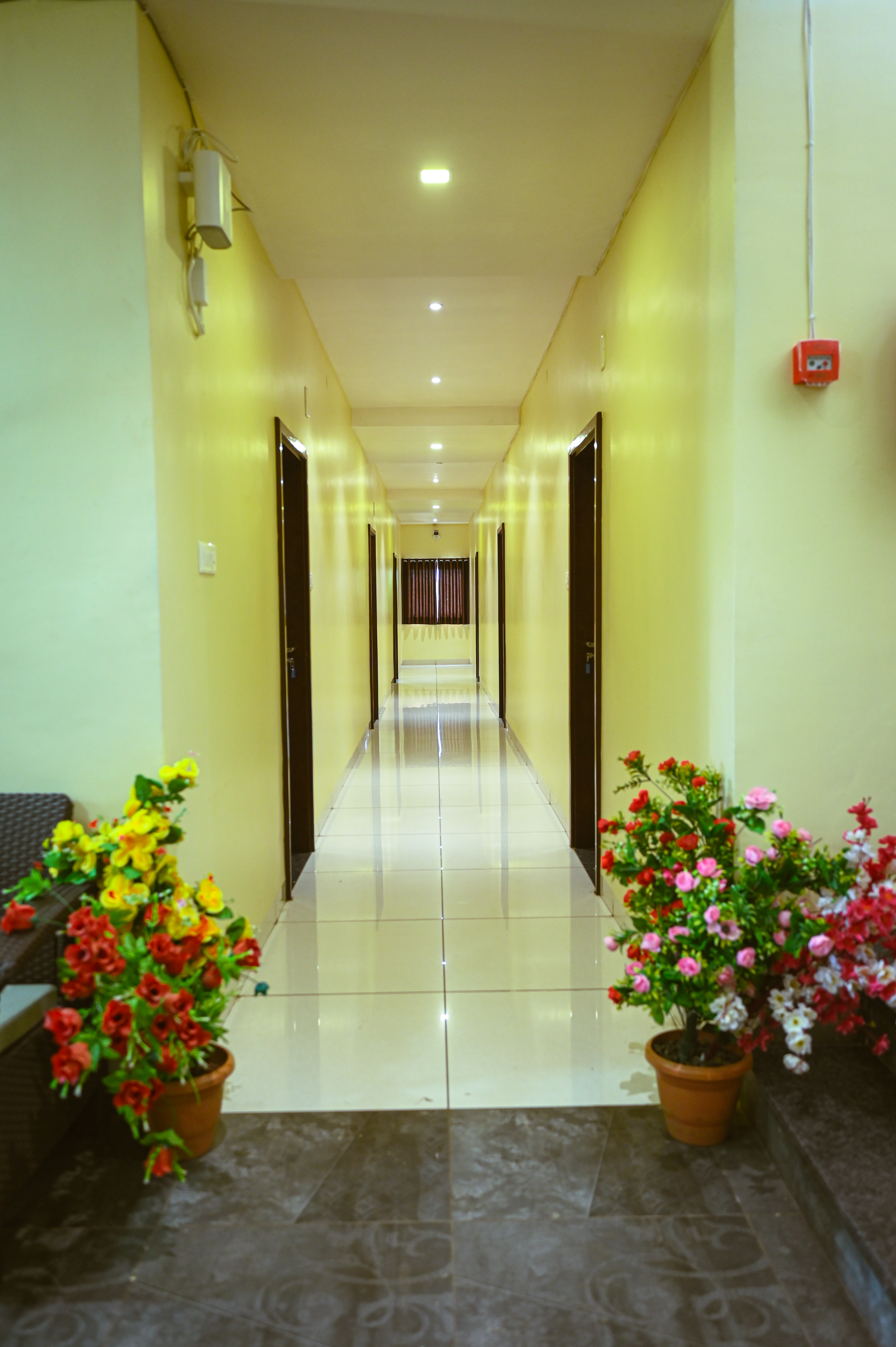 Hotel — The Shrine Hotel in Mandhata (photo 17)