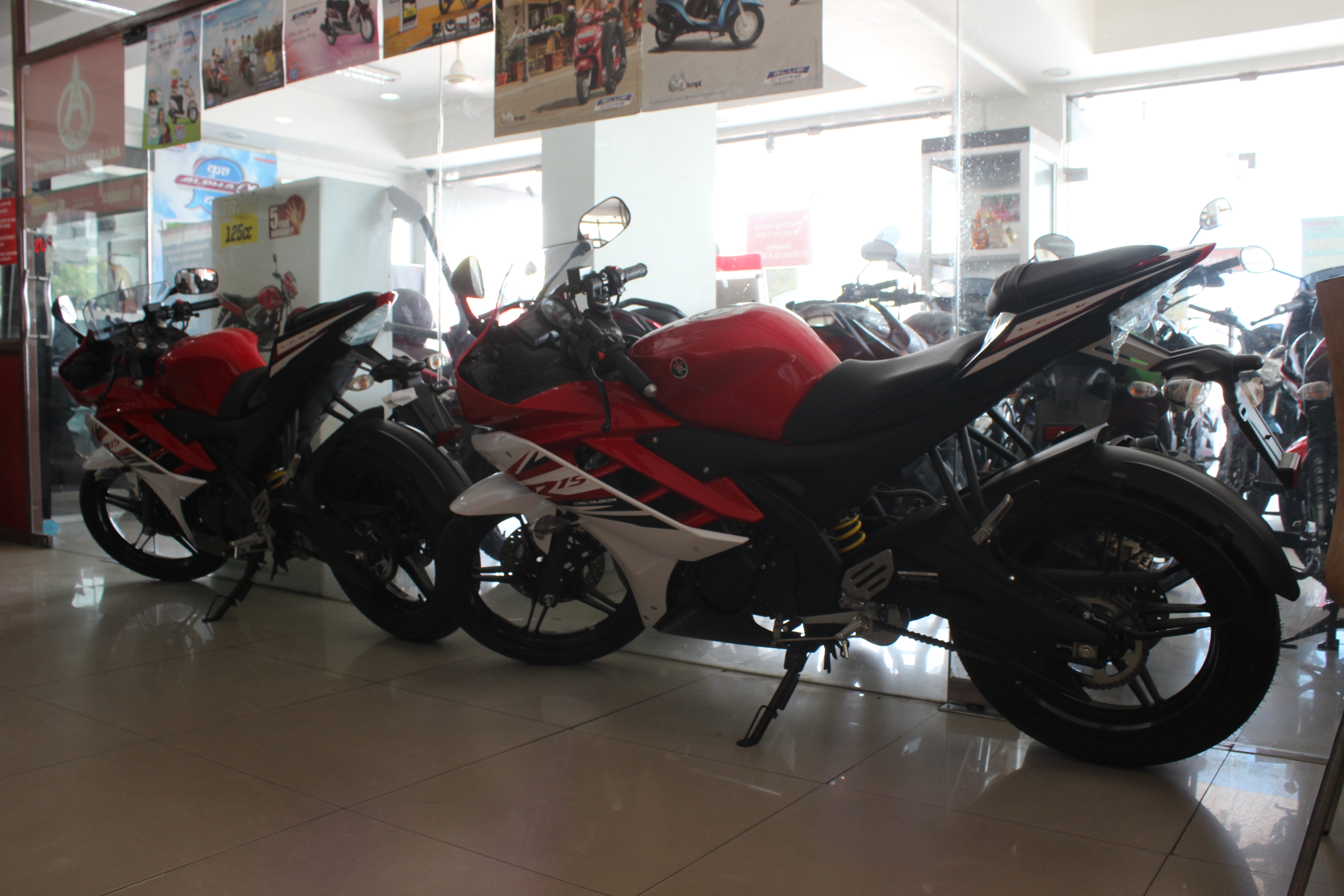 Two Wheeler Dealer — Yamaha Motor Showroom in Jaipur (photo 60)