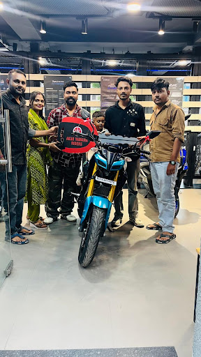 Two Wheeler Dealer — Yamaha Motor Showroom in Jaipur (photo 53)