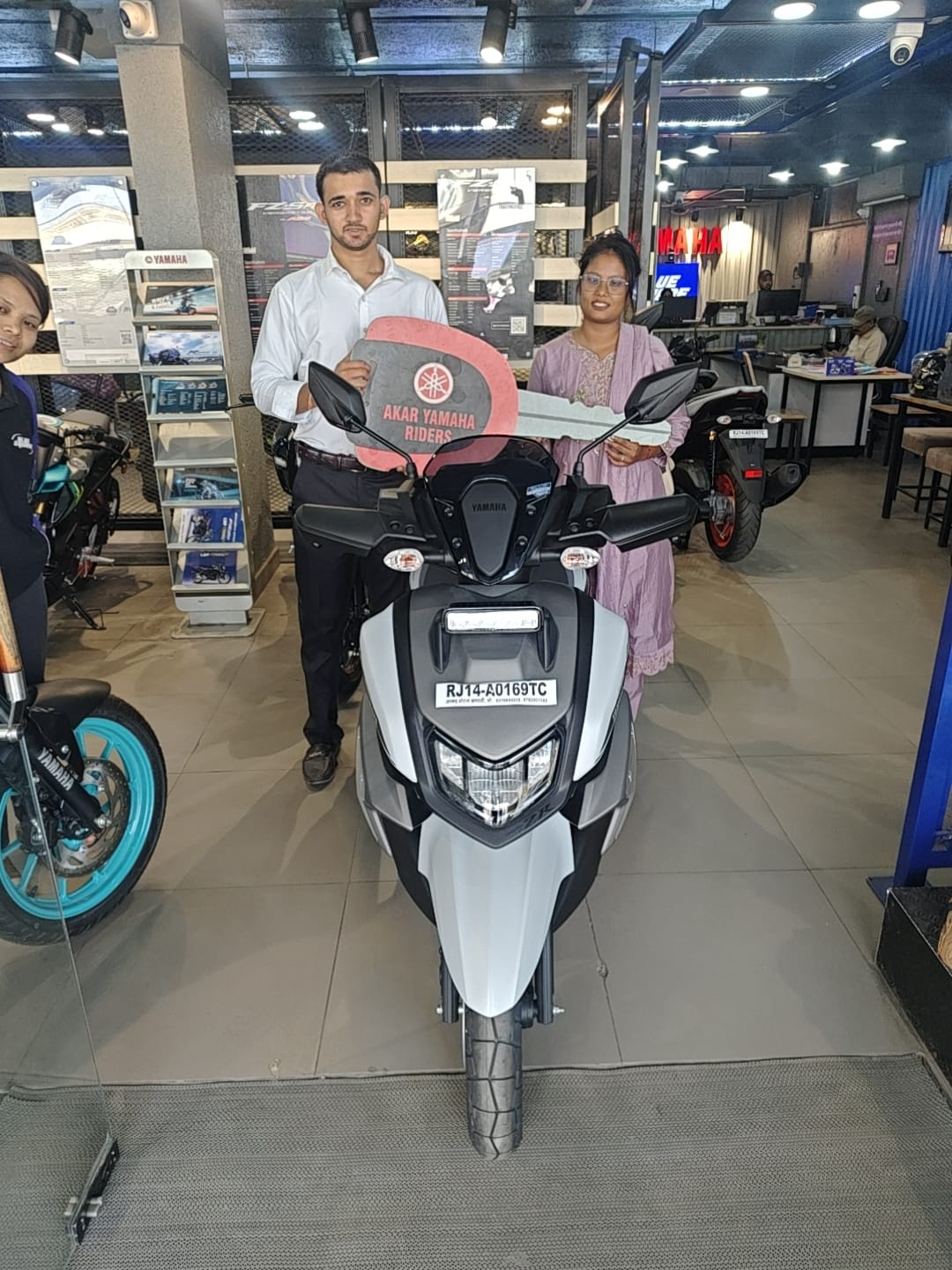 A huge congratulations to Priti Mam on her exciting new Yamaha scooter! We're th