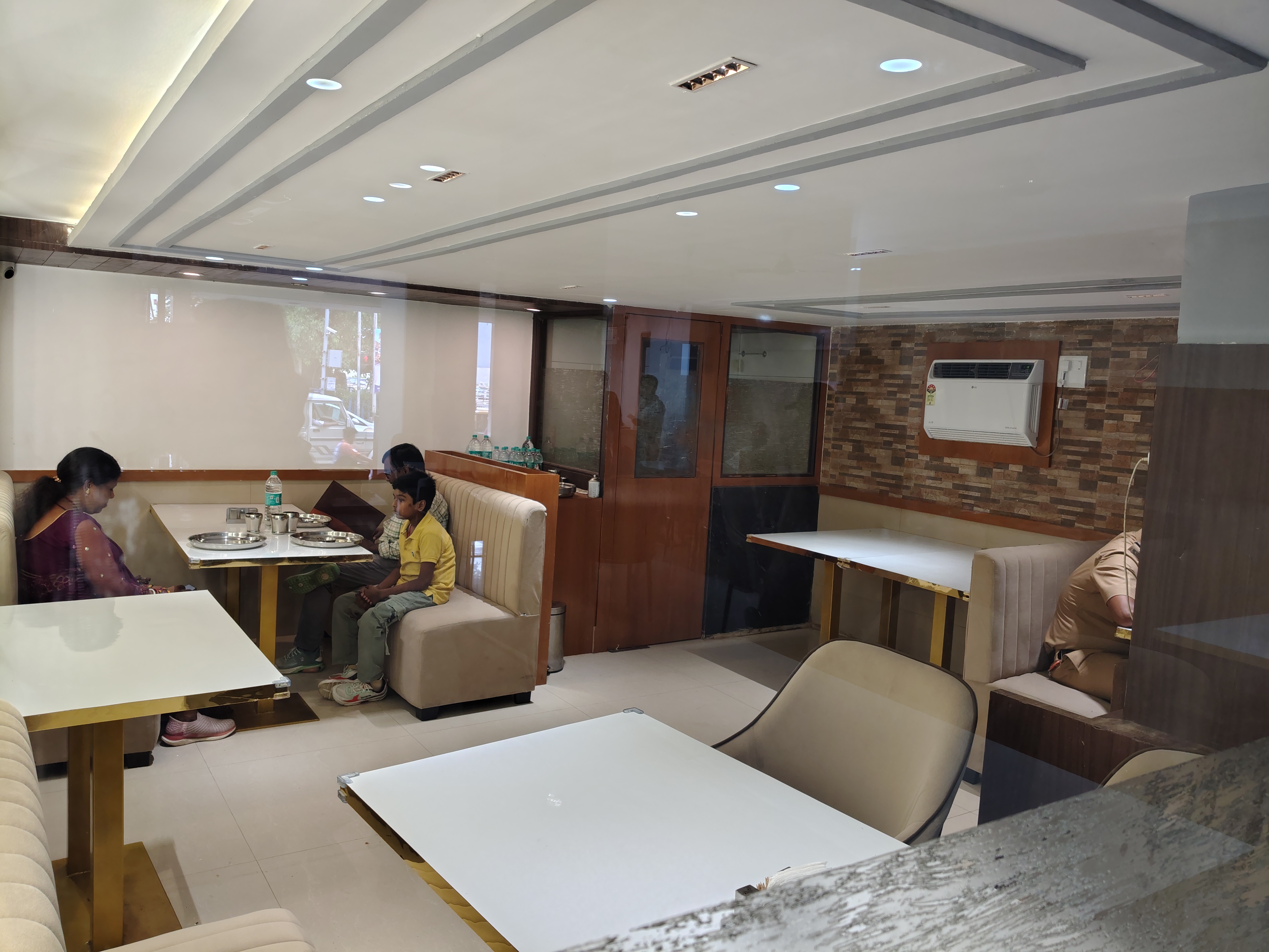 Restaurant — BHAKTI FAMILY HHUB in Mumbai Central (photo 11)