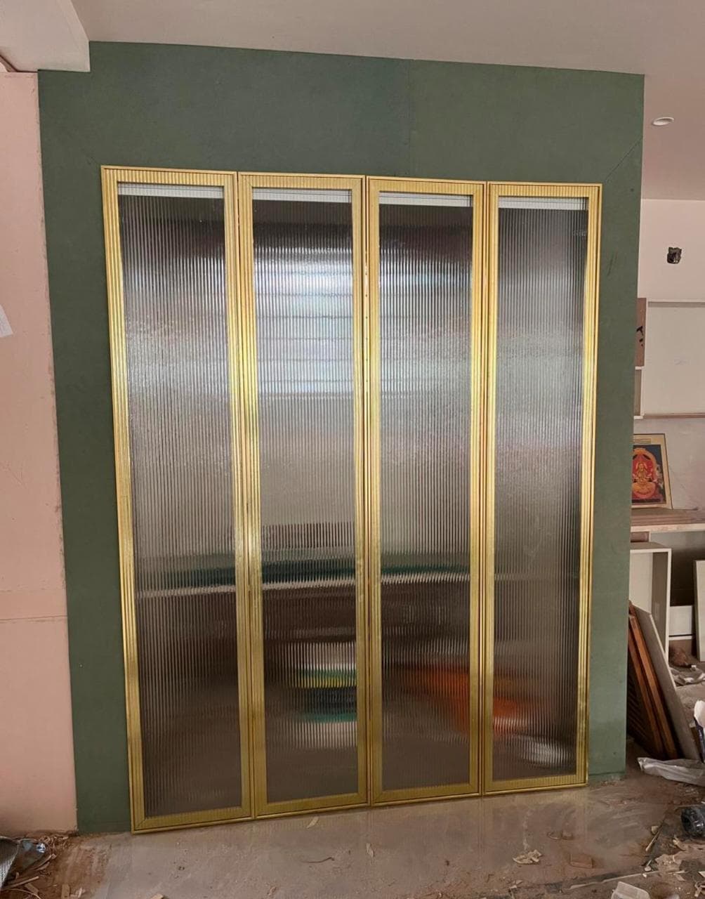 Aluminium Profile Shutter & Slim Partition Ahmedabad
Alumini