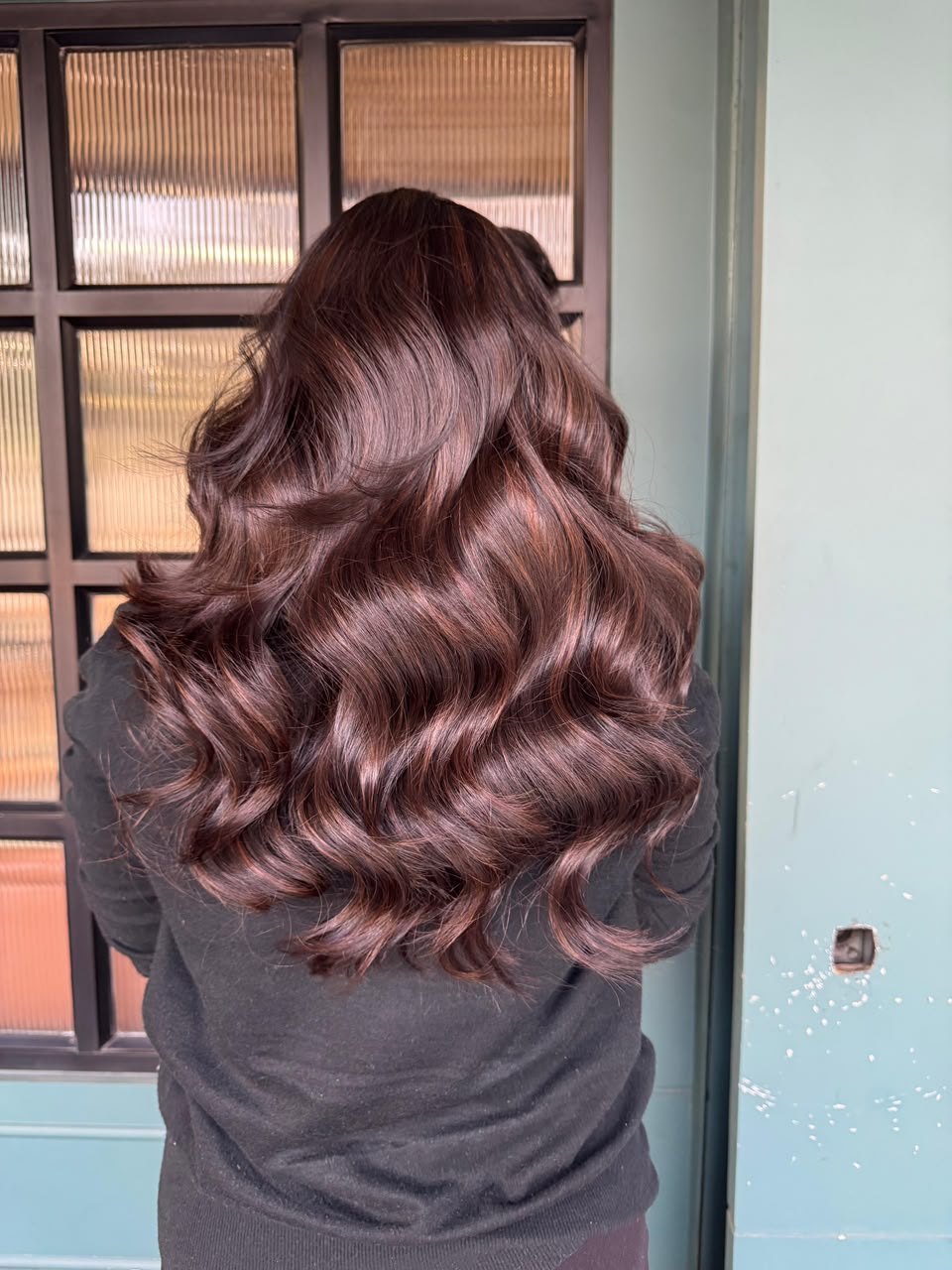 A Diligente Salon transformation ✨
A rich dark chocolate brown global colour pa