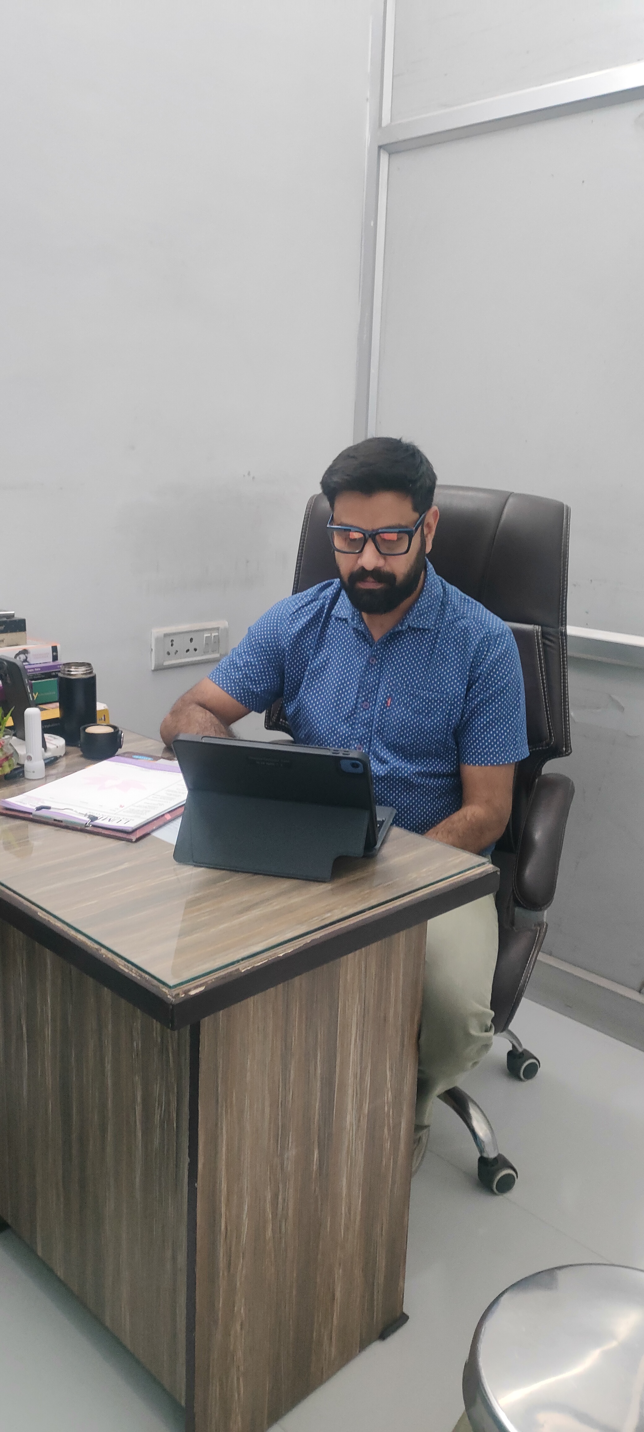 Dermatologist — Dr. Vishnu jangid-LUMINA in Jaipur (photo 1)