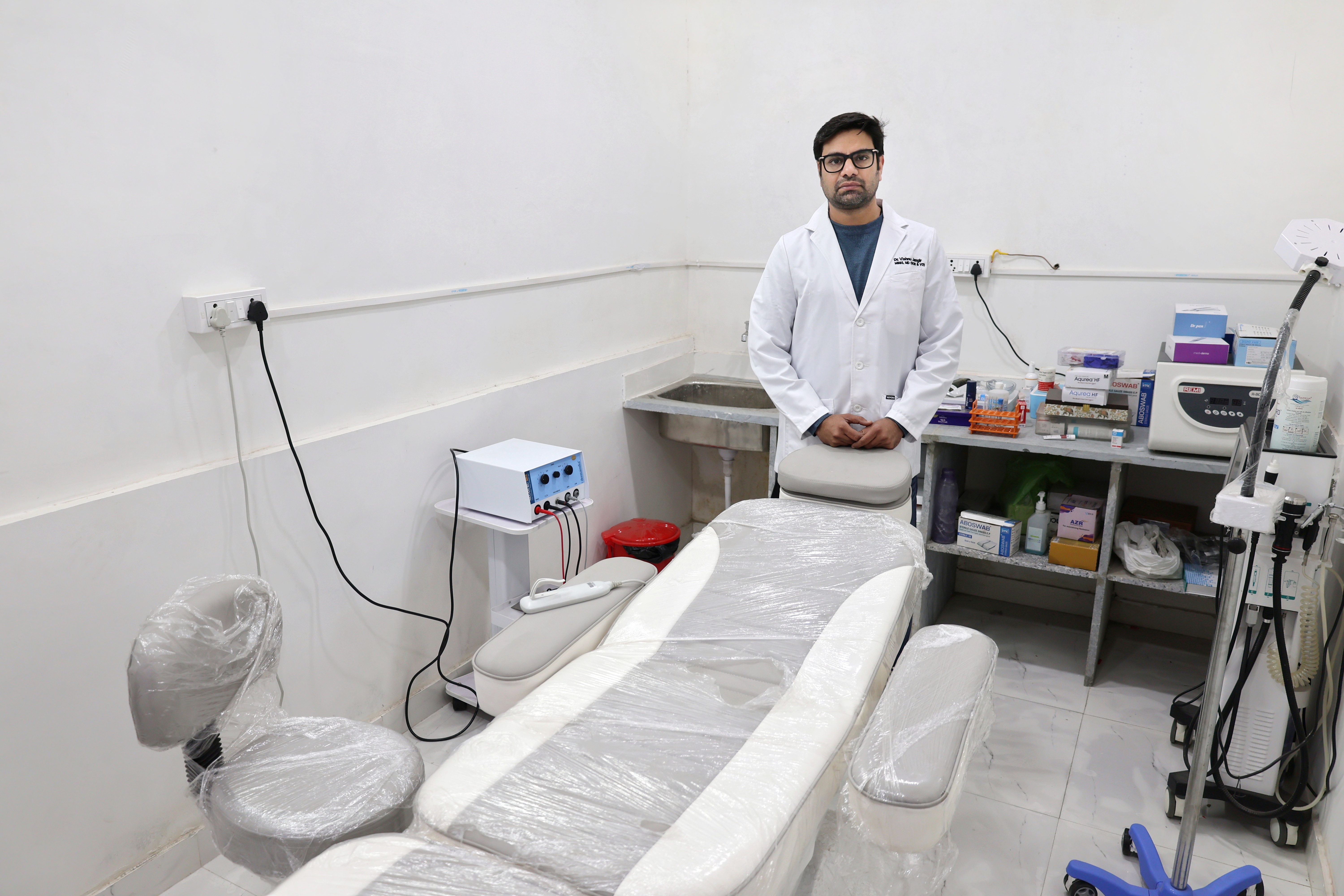 Dermatologist — Dr. Vishnu jangid-LUMINA in Jaipur (photo 22)