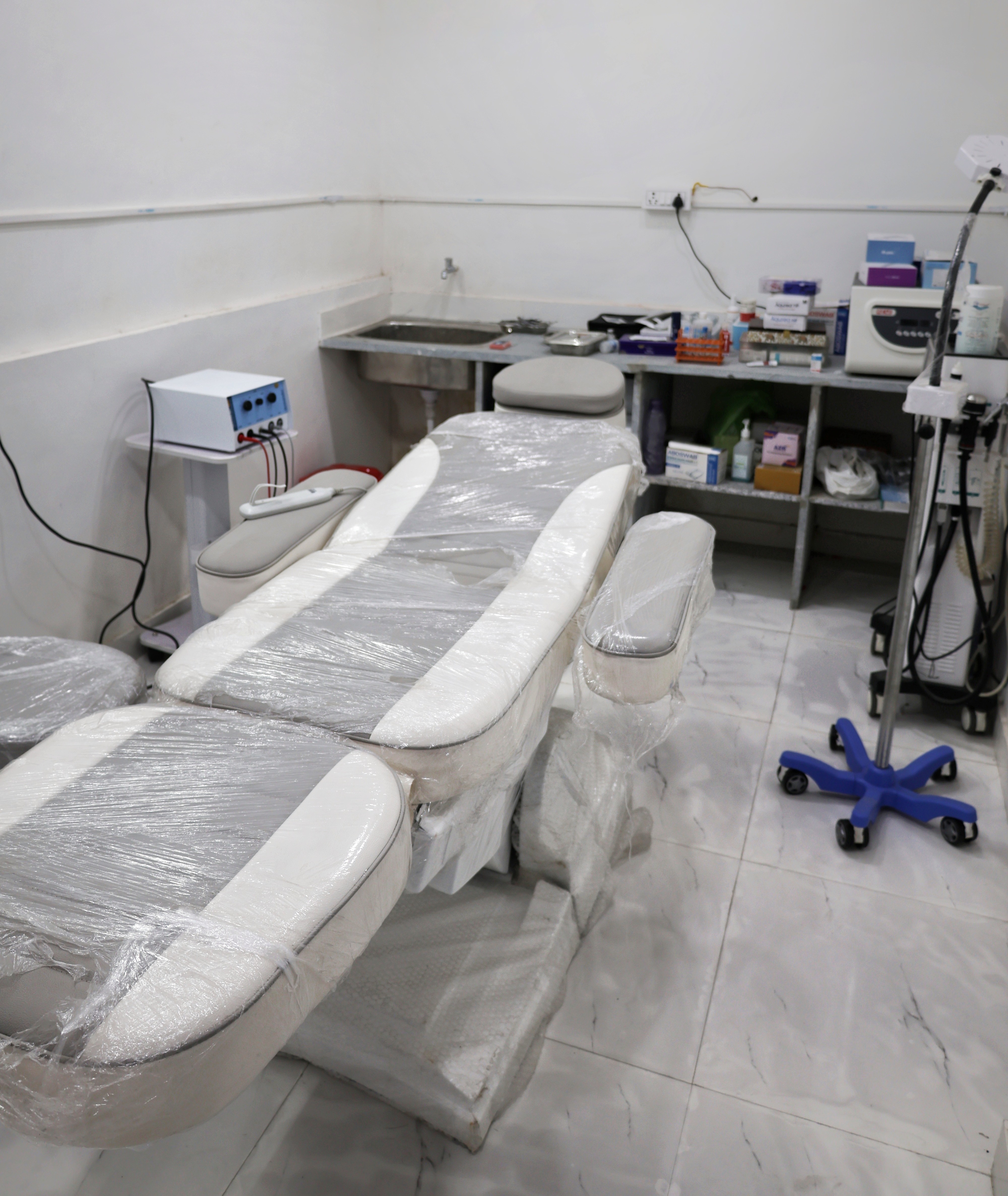 Dermatologist — Dr. Vishnu jangid-LUMINA in Jaipur (photo 12)