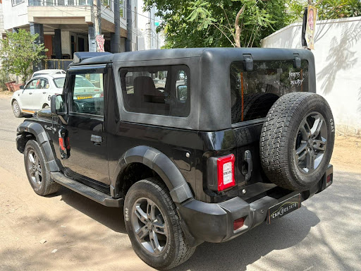 Thar 4*4 Black Colour, 2023. Manual and Automatic. Excellent Condition Cars. Les
